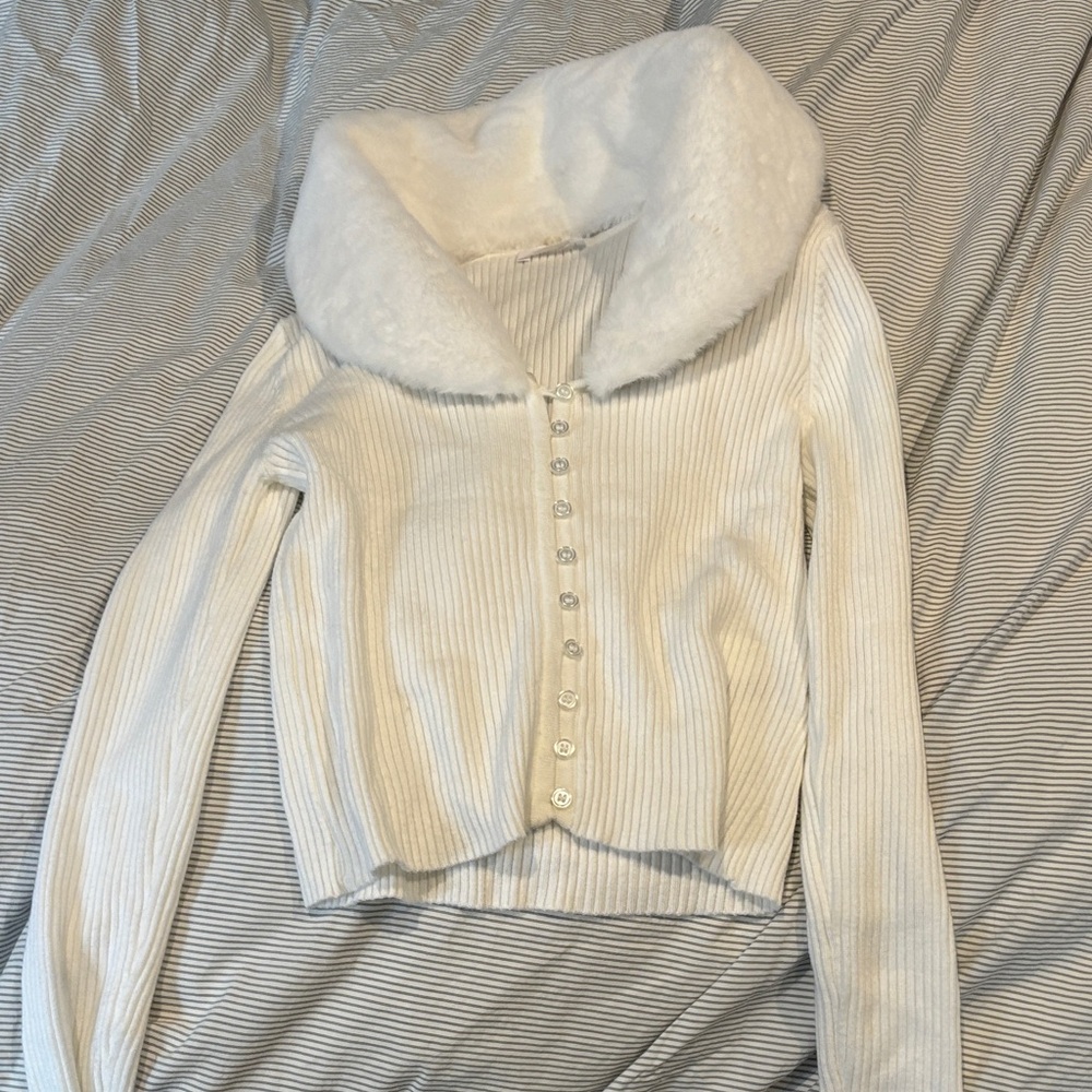 Ardene White Cardigan with Faux Fur Collar